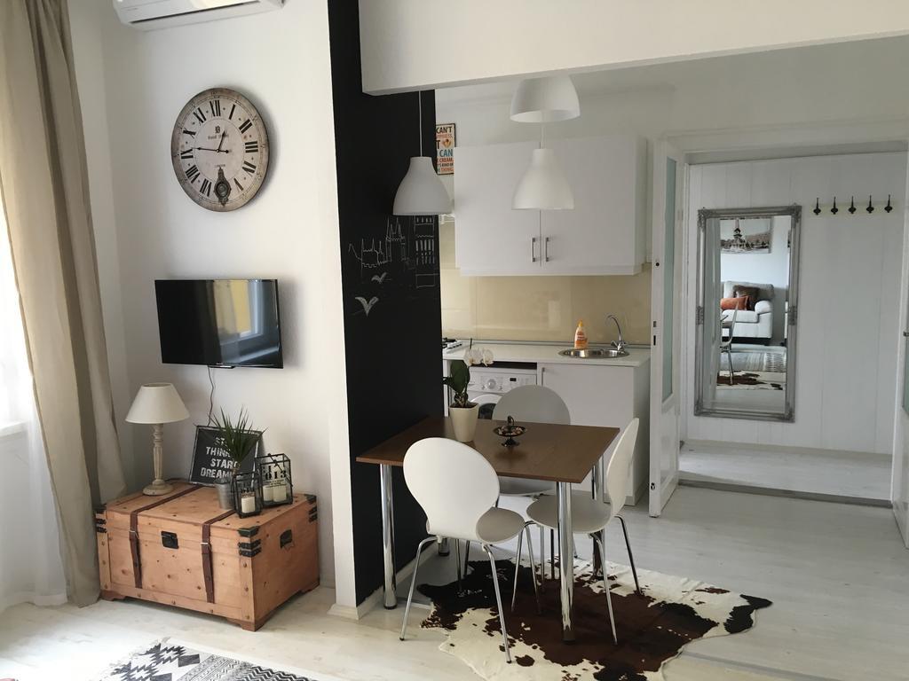 Standard Apartment By Hi5 - Karoly 23 부다페스트 외부 사진
