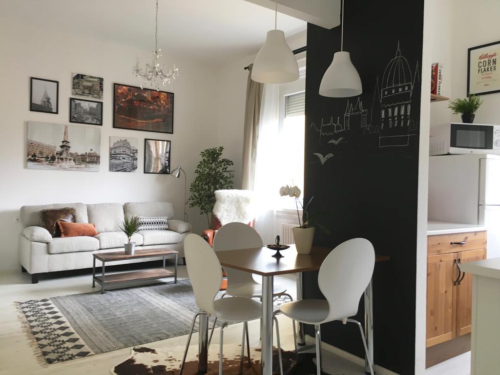 Standard Apartment By Hi5 - Karoly 23 부다페스트 외부 사진